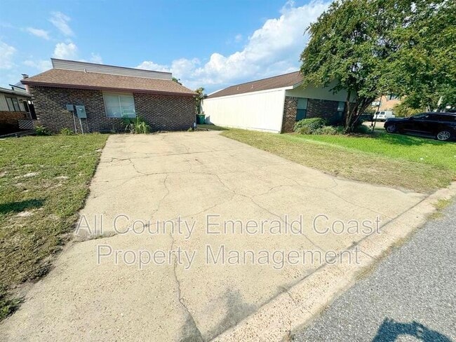 Photo - 163 Bent Arrow Dr