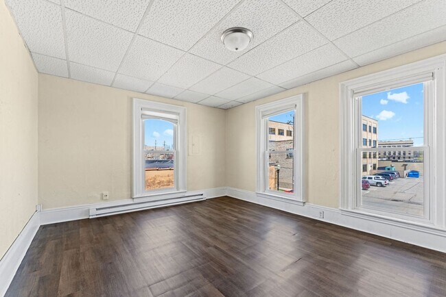 Photo - 211 Otter Ave Unit A - Upper