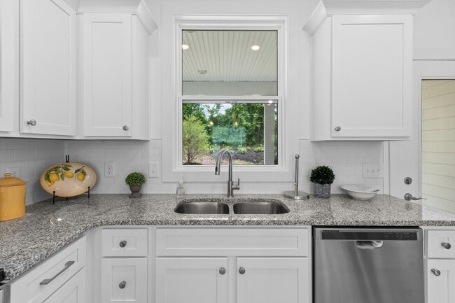 Photo - Brand new, Low-maintenance living!