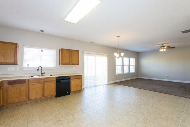 Photo - 13669 Coram Pl