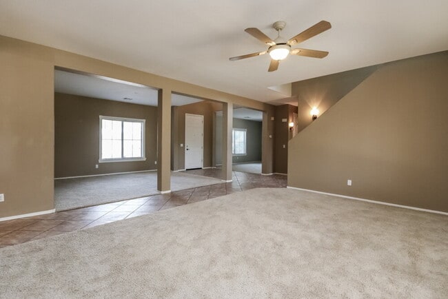 Photo - 1081 E Horseshoe Dr