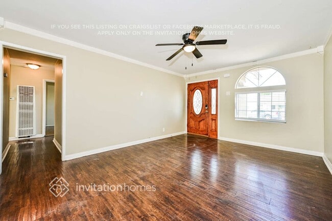 Photo - 212 E 185th St