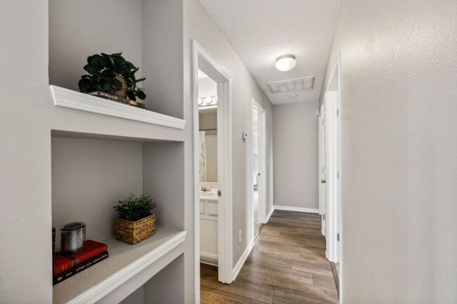 Photo - 694 Holland Ridge Dr