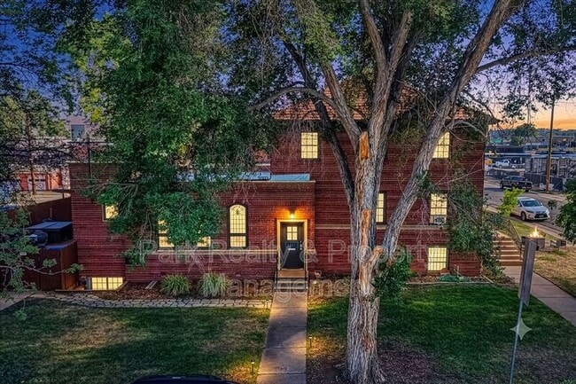 Photo - 1301 W Dakota Ave