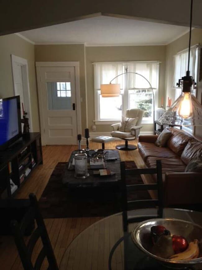 Photo - 2717-2719 Aldrich Ave S Unit Lower