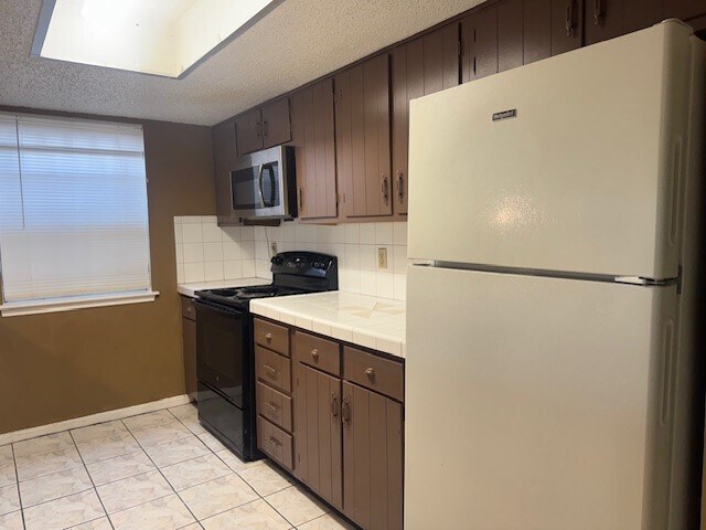 Photo - 2318 Lemonwood Ln