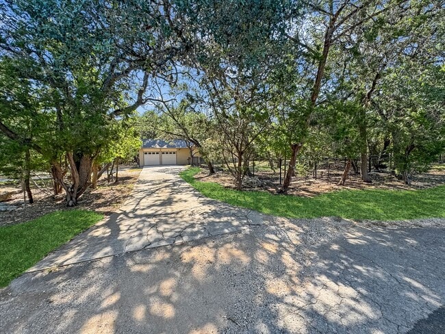 Building Photo - 3 Bed 2 Bath Rental