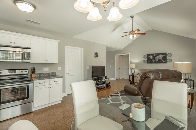 Photo - Beautiful Soddy Daisy Home!