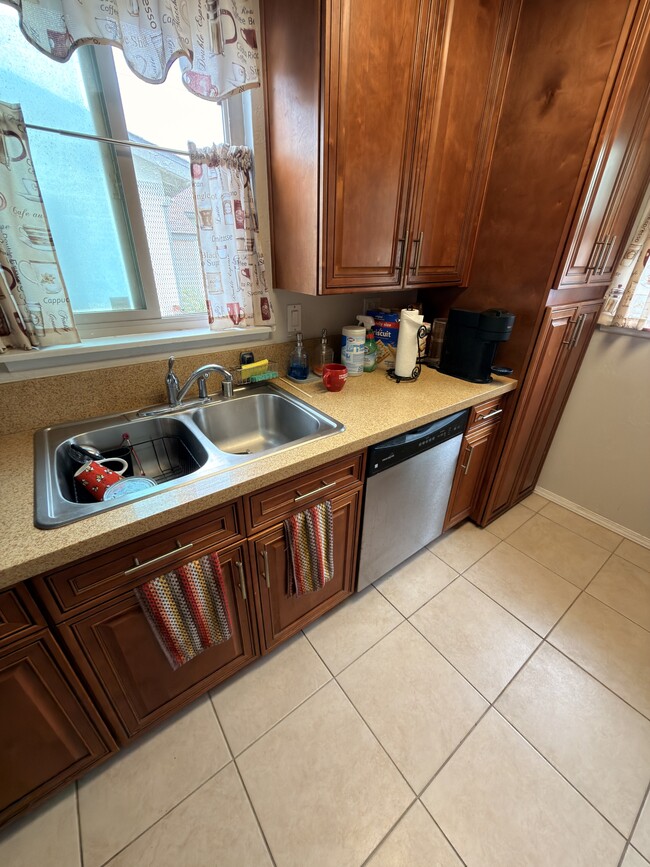 Photo - 2778 Mimika Pl