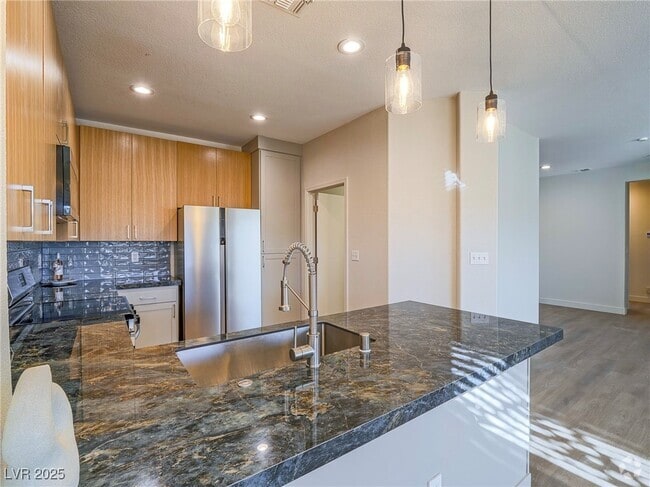 Building Photo - 1510 Fieldbrook St Rental