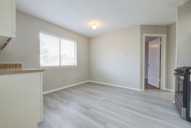 Photo - 20135 Telegraph Square Ln