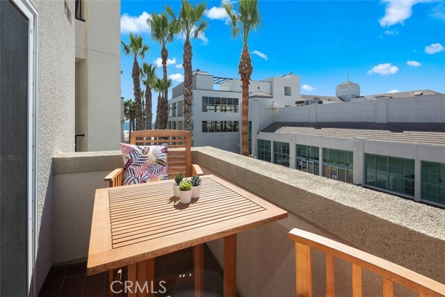 Photo - 200 Pacific Coast Hwy Condominio Unidad 320