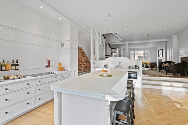 Photo - 15 Regent Cir Unit 1