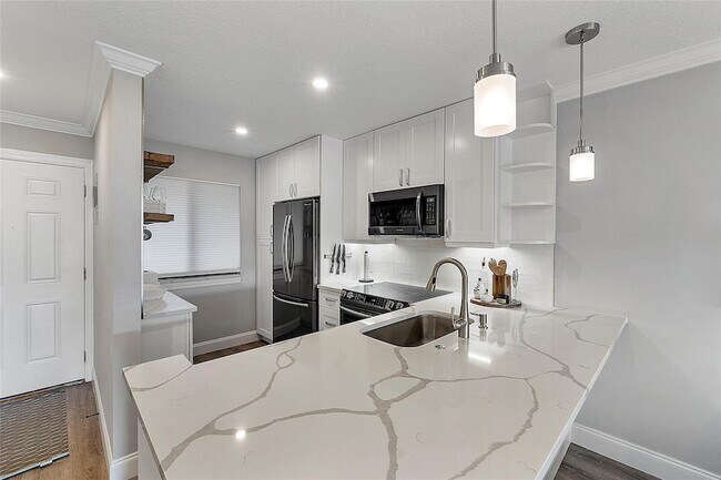 Photo - 4230 Deste Ct Unit 305