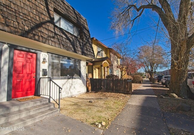 Photo - 125 Mary St Unidad #A