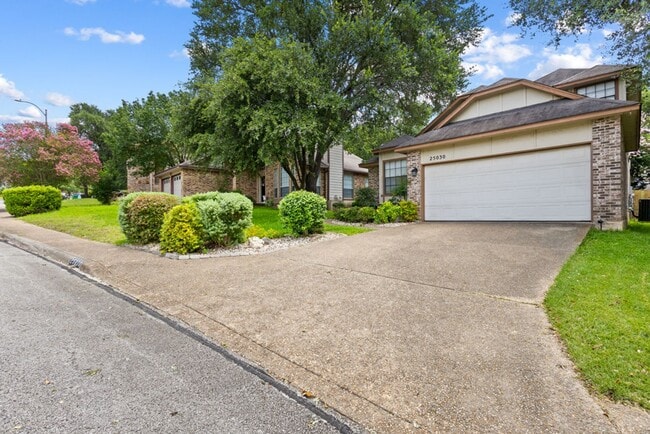 Photo - 3 Bedroom/2.5 Bath Stone Oak Subdivision