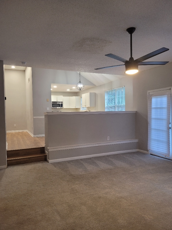 Photo - 3042 Knoll View Pl