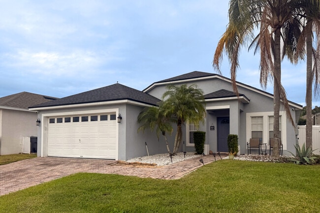 Building Photo - Davenport Pool house 4/2