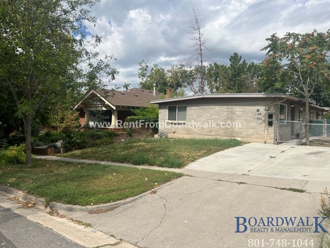 Photo - 1195 E Roosevelt Ave Apartment Unit 1195 Roosevelt Ave #1 (Front)