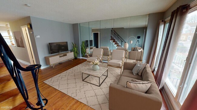 3 br, 2 bath House - 926 Ridge Ave Spaciou... - 3 br, 2 bath House - 926 Ridge Ave Spaciou...