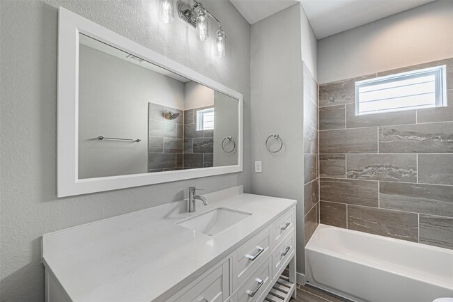 Photo - 6725 Parker Oaks Ln