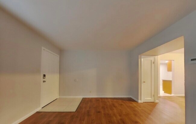 Photo - 2747 El Rey St