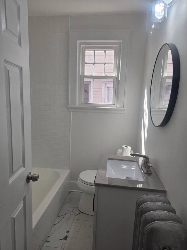 29 Rich St Unit 1