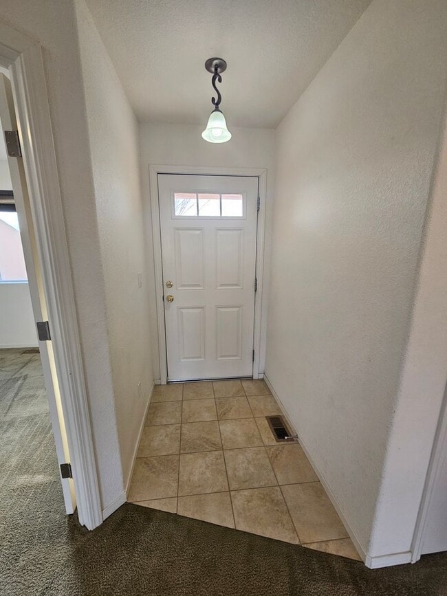 Photo - Wonderful 4-bedroom, 2-bathroom home in Fe...