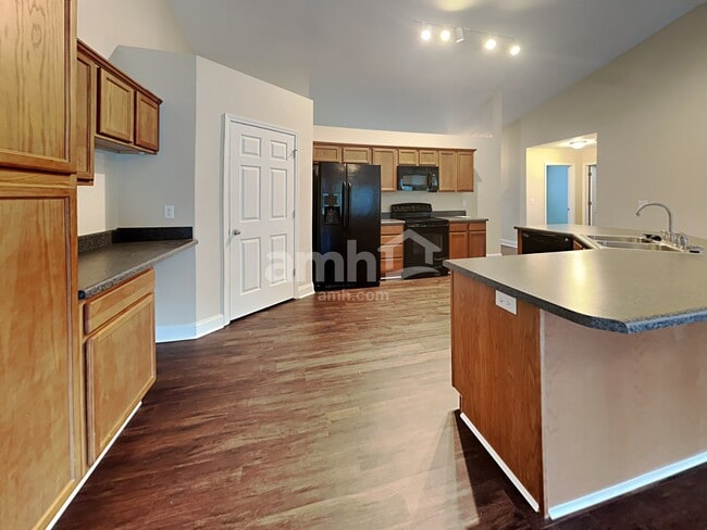 Photo - 230 Barberry Ln