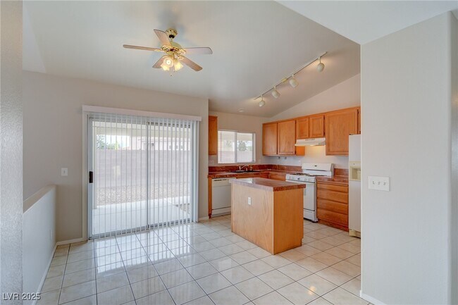 Photo - 2783 Morning Rain St