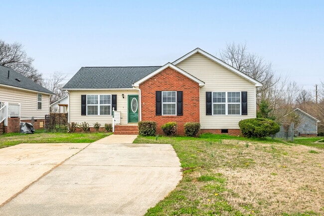 Photo - 912 Lyme Brook Ln