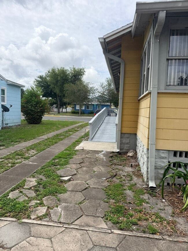 Ramp to front - 2143 5th Ave N