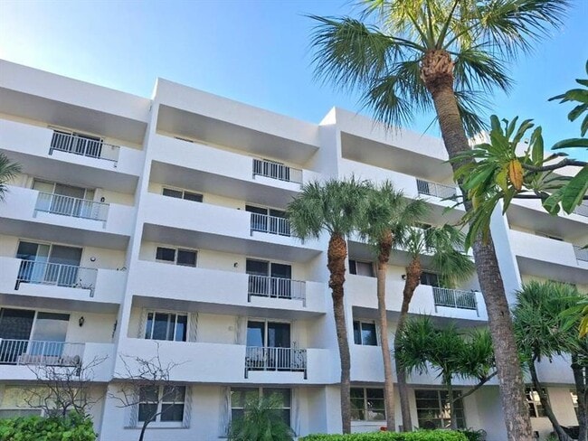 Building Photo - 1421 S Ocean Blvd Unit 211