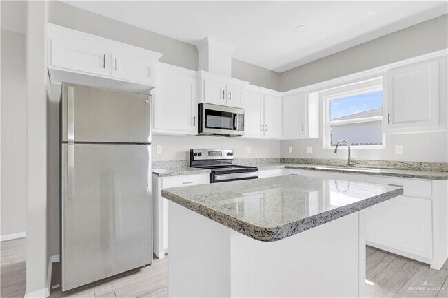 13 S Dahlia St Unit 1