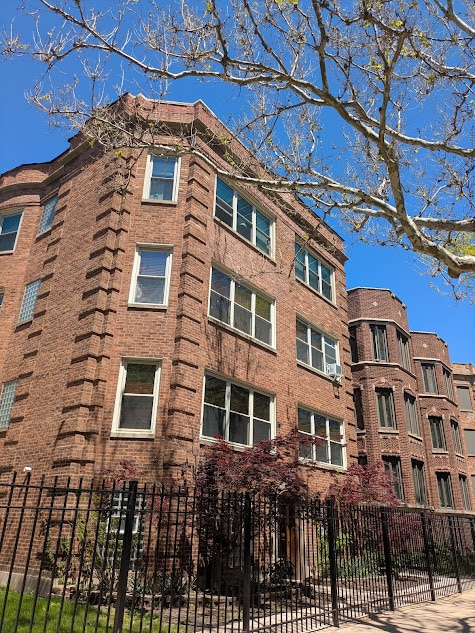 Building Photo - 828 W Agatite Ave Unit 1