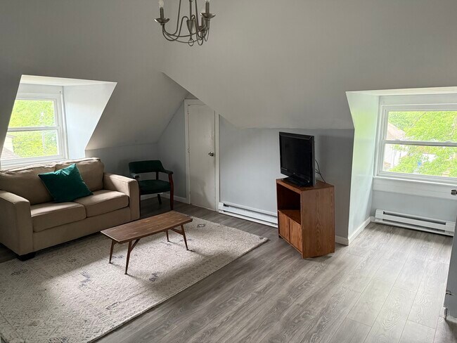 Photo - 118 Warrenton Ave Unit 3