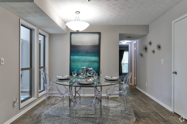 2BR, 2BA - 1,309 SF - Reserve at Stone Creek