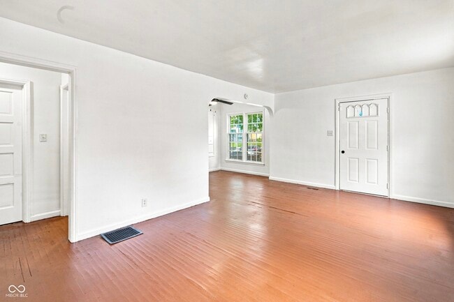 Photo - 3429 Kinnear Ave