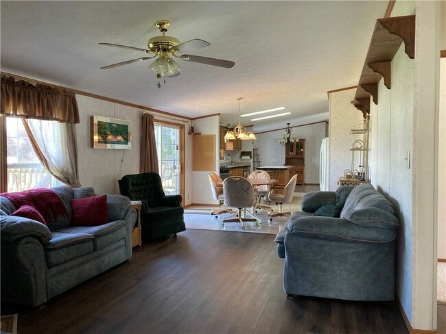 Photo - 1447 Rochester St