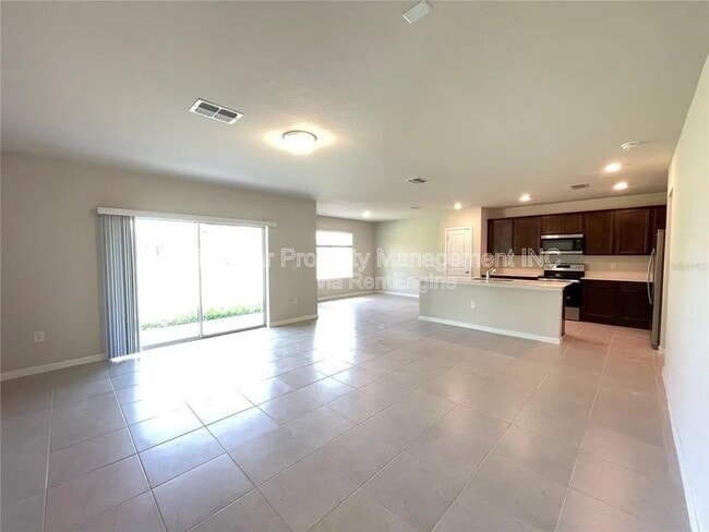 Photo - 30561 Gilbern Rd