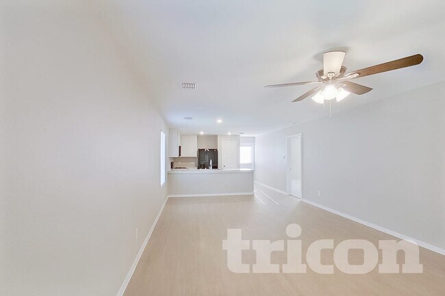 Photo - 911 Ponderosa Ln