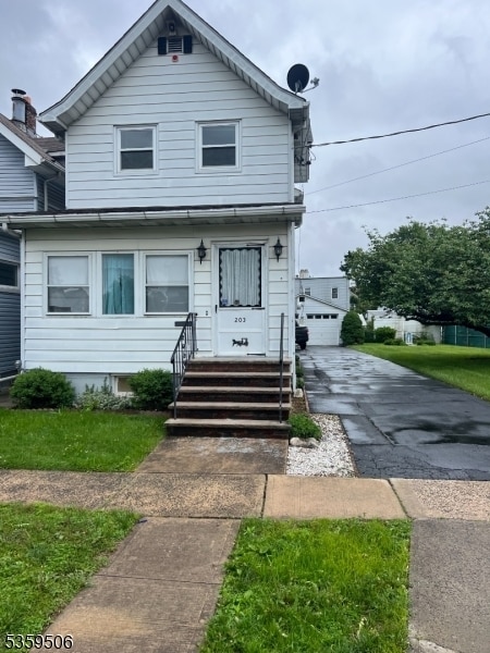 Photo - 203 W Blancke St House
