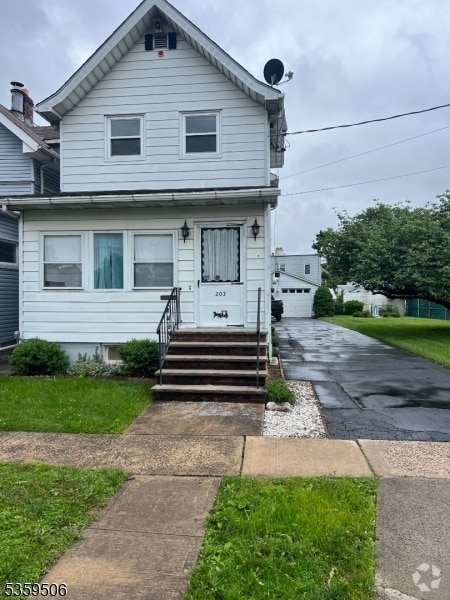 Building Photo - 203 W Blancke St Rental