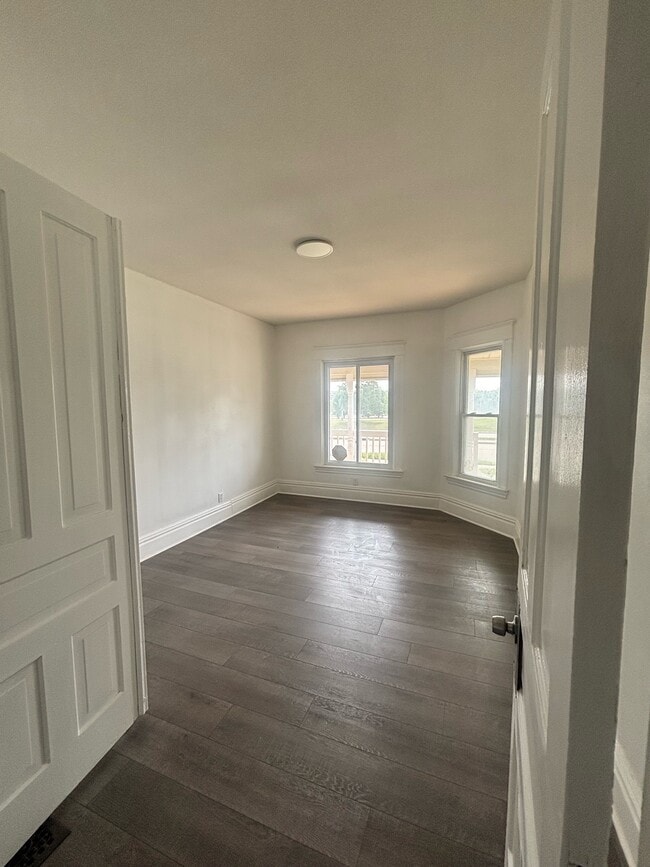 Photo - 736 N 2nd St