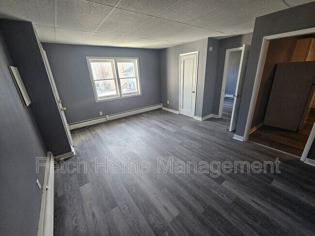 Photo - 3 N Main St