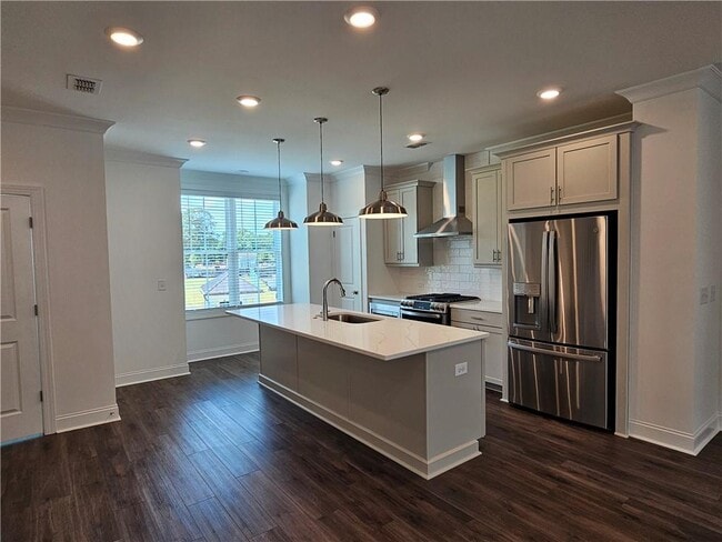 Photo - 502 Healy Dr