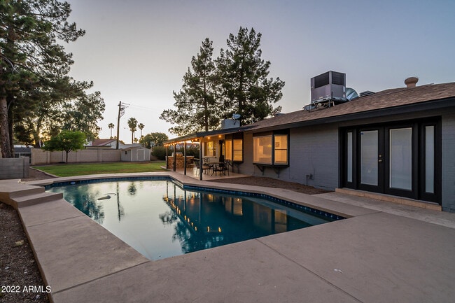 Photo - 4026 S Holbrook Ln