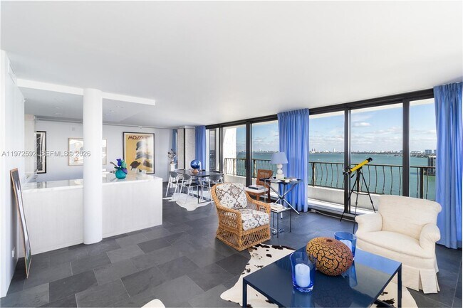 Photo - 555 NE 15th St Unidad 20A