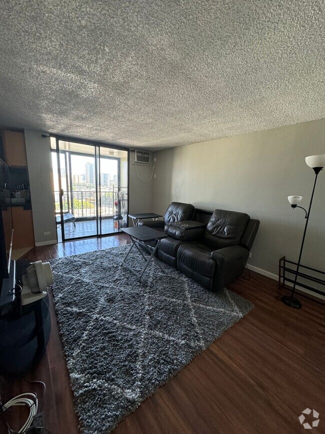 Building Photo - Cozy 1 bed 1 bath with covered, reserved p... Rental