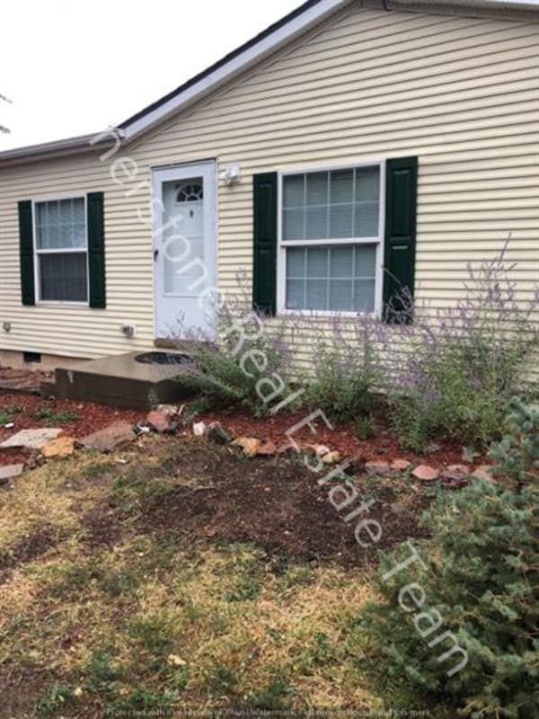 Building Photo - 1335 Market St